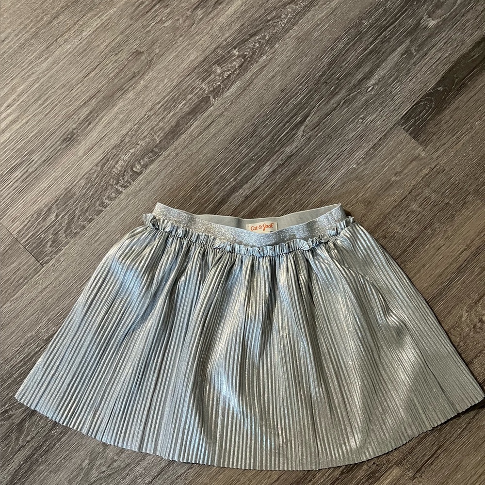 Cat & Jack Blush, Silver, and Red Skirts (Bundle!) - Picture 5 of 12